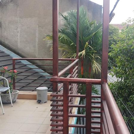 Seventeen Homestay Бандунг Экстерьер фото
